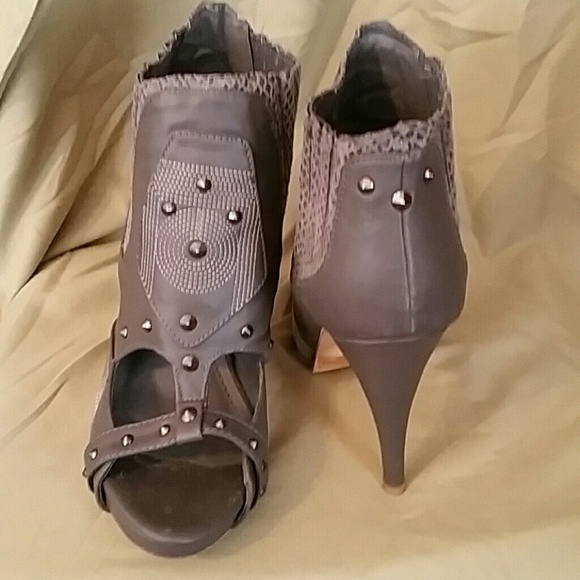 Open Toed Ankle Boot - Picture 4 of 4